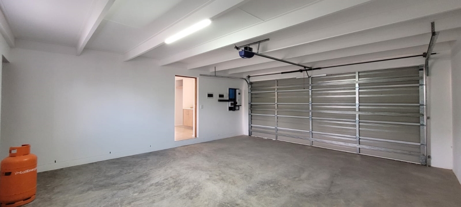 3 Bedroom Property for Sale in Mooikloof Country Estate Western Cape